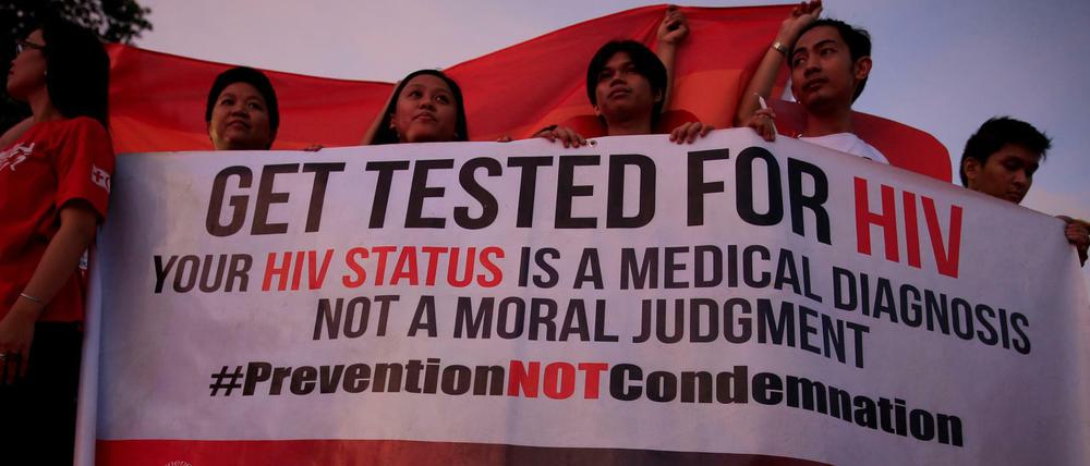Prävention statt Verurteilung. HIV sollte nicht mehr als eine medizinische Diagnose sein, fordern Aktivisten. 