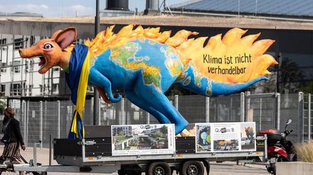 Klima-Aktivisten und Klimaforschende bewerten den Fortschritt bei den Klimaschutzverhandlungen wie jetzt in Bonn als zu langsam.
