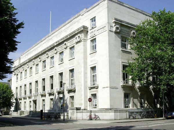 Das Gebäude der London School of Hygiene and Tropical Medicine in der Keppel Street.