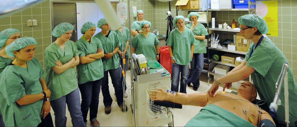 Der Wissenschaftsrat mahnt eine einheitliche Ausbildung von Ärzten in Deutschland an.