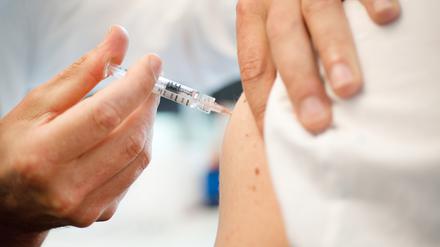  Ein schwerer Covid-Verlauf kann riskanter als die Impfung sein, heißt es in der Stellungnahme.