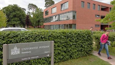 54 Millionen Euro mehr im Jahr fordern die Rektoren, darunter der Präsident der Uni Potsdam, Oliver Günther.