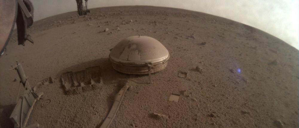 Das Bild zeigt nur den Bereich des Marsbodens direkt vor dem Lander. 