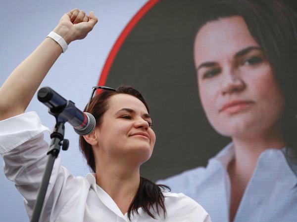 Swetlana Tichanowskaja, Kandidatin bei der Präsidentenwahl in Belarus und Ehefrau des prominenten inhaftierten Bloggers Tichanowski.